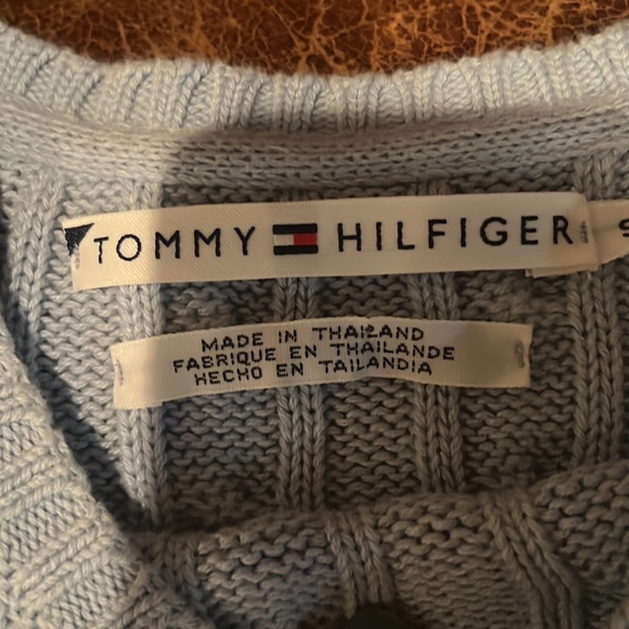 Vintage Tommy Hilfiger light blue sweater - Picture 3 of 4